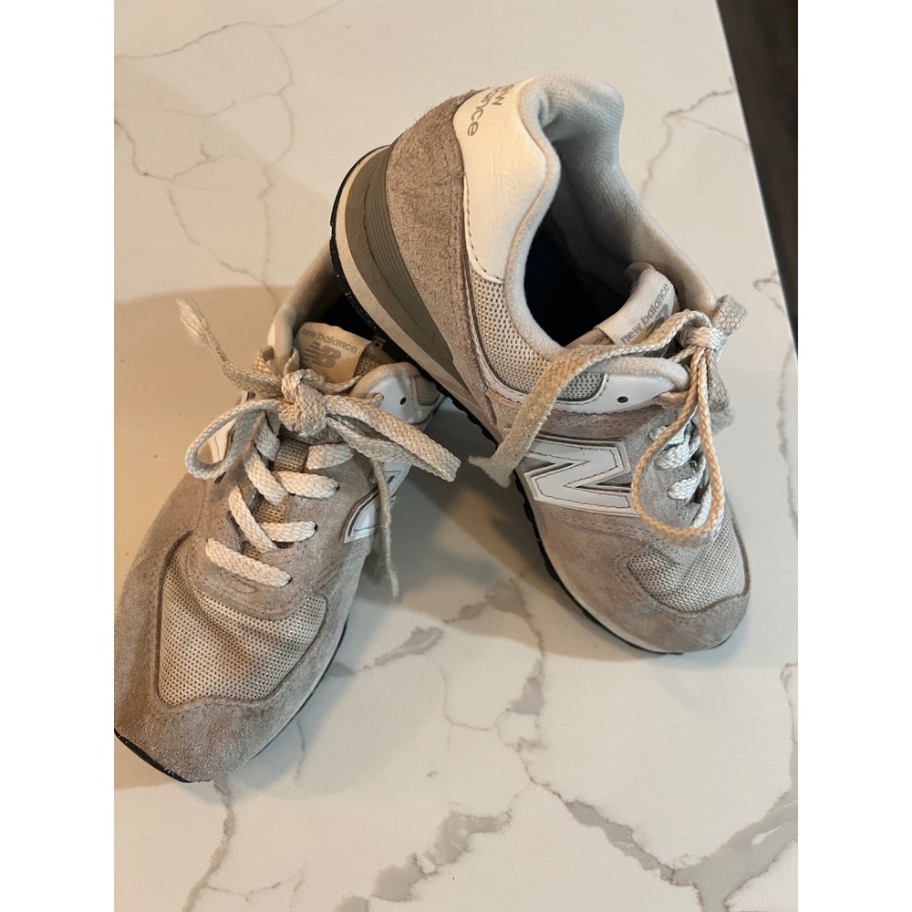 New Balance 574 Kids Grey White Suede Mesh Sneakers PC574EVW Size 3Y
